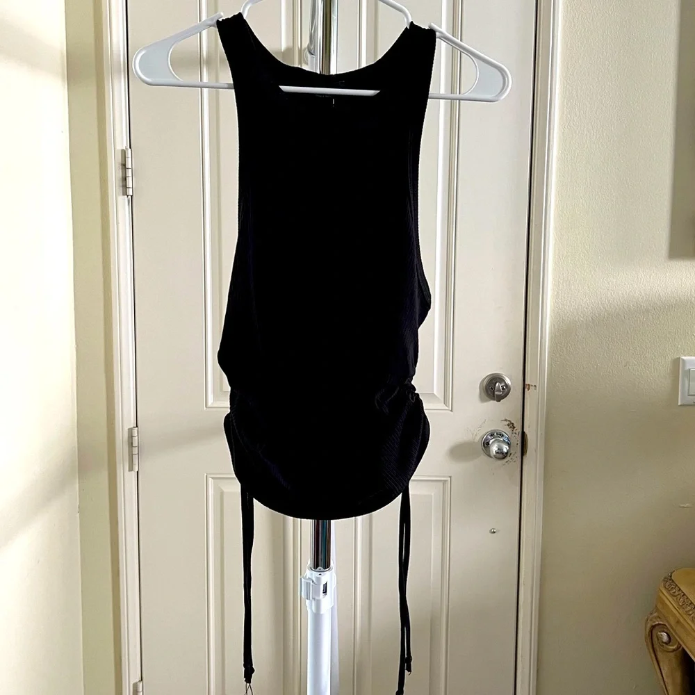 Paperoc Ribbed Tank Top - Picture 1 of 2